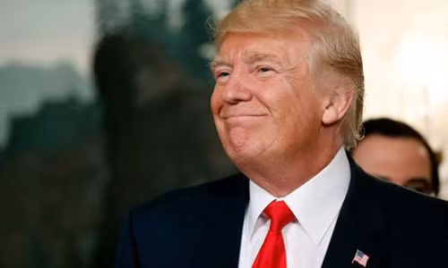 Vi sao Tong thong My Donald Trump thich choi bai “Thuong dinh“?