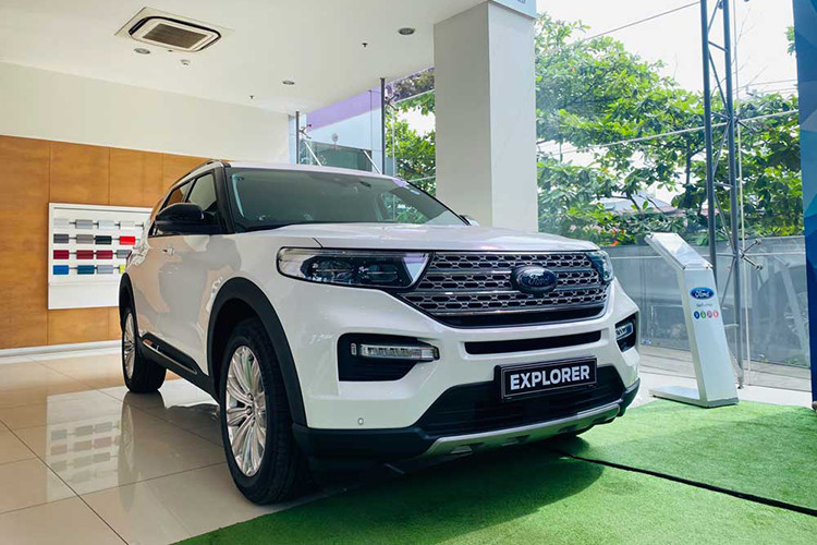 Ford Explorer tai Viet Nam giam gia niem yet toi gan 500 trieu dong
