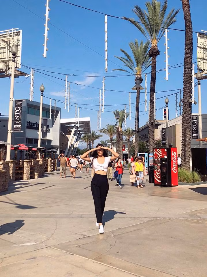 Vo chong Thu Trang va Tien Luat tinh tu ben nhau sau on ao cai va-Hinh-6