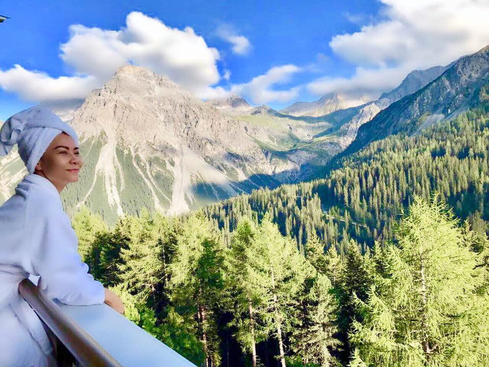 Vo chong Thu Trang va Tien Luat tinh tu ben nhau sau on ao cai va-Hinh-2