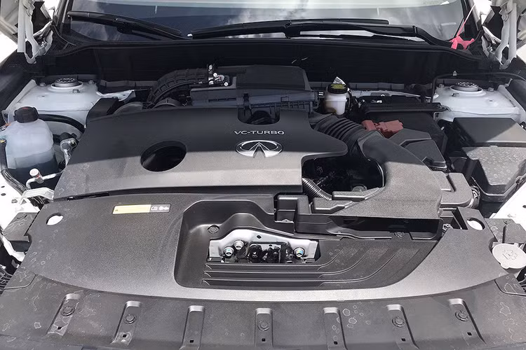 Mẫu SUV nhỏ chỉ tiêu thụ 8,7 lít/100 km với phiên bản cầu trước, và 9 lít/100 km với phiên bản dẫn động 4 bánh. Mức tiêu thụ nhiên liệu ấn tượng với một mẫu xe có công suất lên tới 268 mã lực. Các công nghệ an toàn như: cảnh báo va chạm phía trước, cảnh báo điểm mù, hỗ trợ phanh khẩn cấp, cảnh báo người đi bộ qua đường…