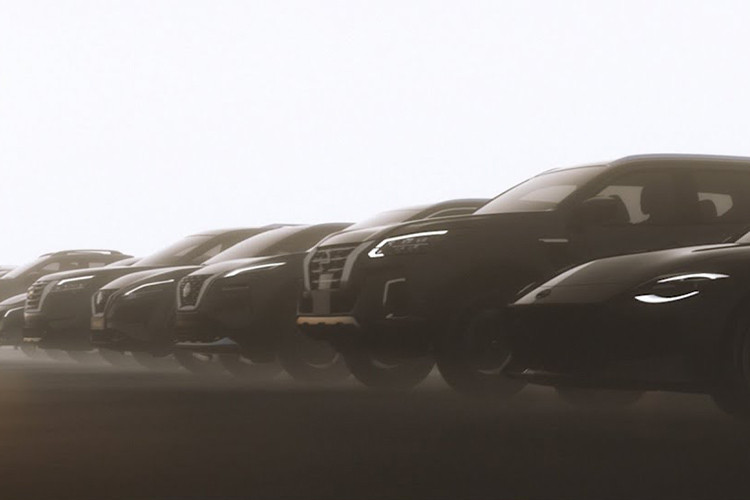 Theo tin đồn, mẫu SUV cỡ B Nissan giá rẻ này sẽ sử dụng động cơ xăng 3 xi-lanh, hút khí tự nhiên, dung tích 1.0 lít, sản sinh công suất tối đa 72 mã lực và mô-men xoắn cực đại 96 Nm. Ngoài ra, xe có thể còn được trang bị cả phiên bản tăng áp của động cơ này với công suất tối đa 95 mã lực. Sức mạnh được truyền tới bánh thông qua hộp số sàn 5 cấp, tự động 5 cấp hoặc CVT.