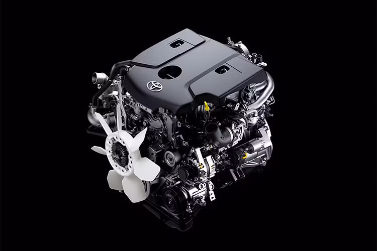 Dự tính khi Toyota Fortuner lắp ráp tại Việt Nam, nó sẽ vẫn sở hữu 2 phiên bản máy dầu số tự động, sử dụng động cơ 2.4 và 2.8 - 2 cầu có giá từ 1,094 đến 1,354 tỷ đồng, đồng thời Toyota Việt Nam cũng đã bỏ đi phiên bản máy xăng 2 cầu trước đây. Hai phiên bản này dự kiến sẽ hút khách khi sử dụng hộp số tự động. Các trang bị an toàn còn lại của xe không có sự thay đổi so với bản nhập khẩu từ Indonesia.