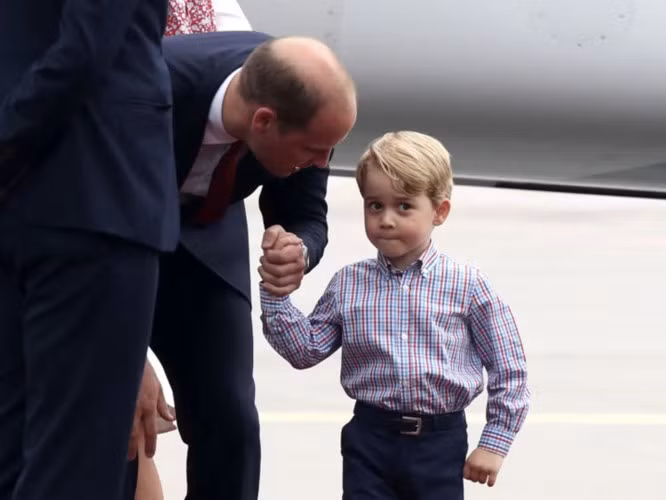 Những hình ảnh siêu dễ thương của Hoàng tử George - Hình 20 Nhung hinh anh sieu de thuong cua Hoang tu George-Hinh-20