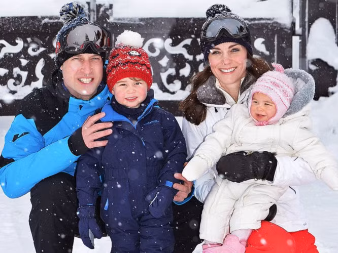 Những hình ảnh siêu dễ thương của Hoàng tử George - Hình 13 Nhung hinh anh sieu de thuong cua Hoang tu George-Hinh-13