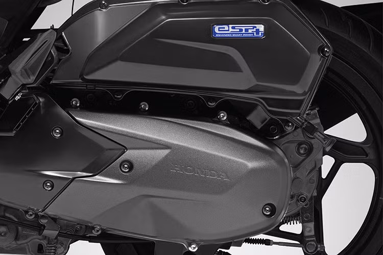 Không những nâng cấp động cơ 125cc, Air Blade thế hệ mới còn mang đến cho khách hàng thêm lựa chọn về dung tích động cơ 160cc cùng khả năng vận hành mạnh mẽ, hứa hẹn sẽ là bạn đồng hành đáng tin cậy cùng khách hàng chinh phục mọi nẻo đường.