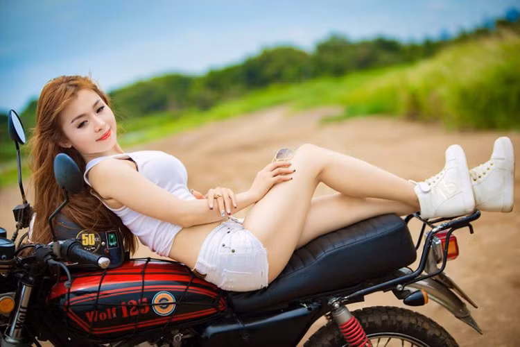 Không phải bỏ chi phí quá lớn (chỉ mất khoảng 16 triệu) trong khi đã được sở hữu một chiếc xe nam tính, đó là điều đáng mừng cho những ai yêu thích dòng xe côn tay bình dân như SYM Wolf 125. Tuy nhiên, theo xu thế chung của thị trường xe máy, Wolf 125 hiện đã bị khai tử để cho ra đời mẫu xe mới hơn, dung tích mạnh hơn.