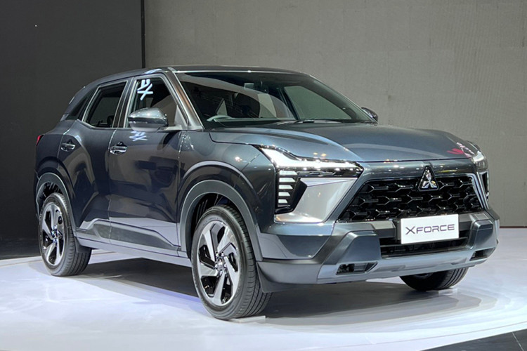 Mitsubishi Xpander len ngoi 