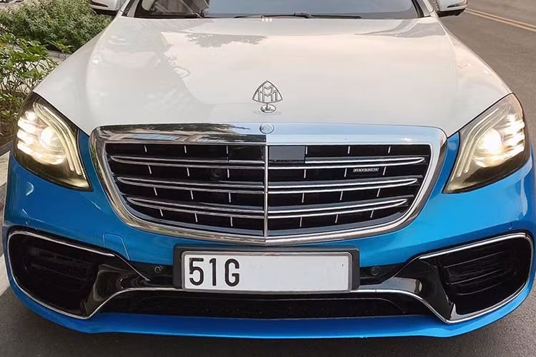 Mercedes-Maybach S450 4Matic chỉ mất khoảng thời gian 5,9 giây để tăng tốc từ vị trí đứng yên lên 100 km/h trước khi đạt vận tốc tối đa 250 km/h. Hiện vẫn chưa biết sau khi bán lại chiếc S450 4Matic này, cô nàng Diệp Lâm Anh sẽ sắm cho mình chiếc xe gì mới, nhưng chắc chắn nó cũng sẽ "nặng đô" hơn.