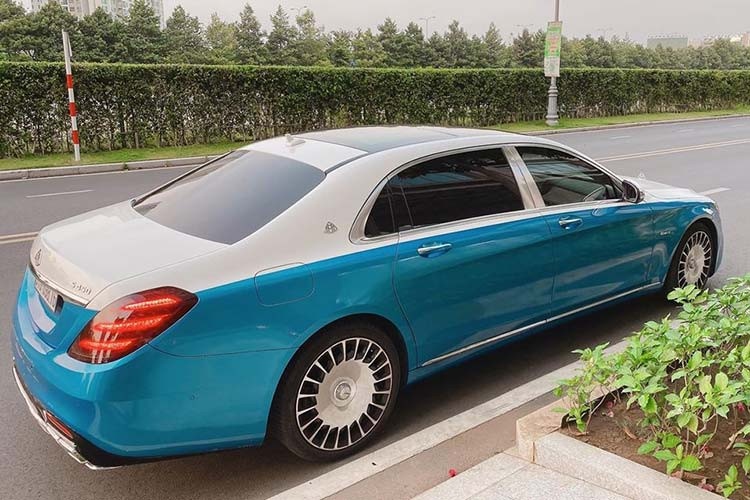 Mẫu xe siêu sang Mercedes-Maybach S450 4Matic này vẫn được trang bị động cơ xăng V6, tăng áp kép, dung tích 3.0 lít, sản sinh công suất tối đa 367 mã lực và mô-men xoắn cực đại 500 Nm. Sức mạnh được truyền tới cả 4 bánh thông qua hộp số tự động 9 cấp.