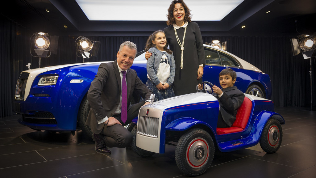 "Dự án này giới thiệu các kỹ năng và công nghệ đẳng cấp thế giới, được thực hiện bởi nhóm sản xuất riêng biệt của Rolls-Royce tại Goodwood. Nó đã chứng minh rõ ràng rằng đội ngũ của chúng tôi là những người có tay nghề cao, có đam mê và đóng góp những giá trị tích cực cho cộng đồng", ông Andrew Ball kết luận.