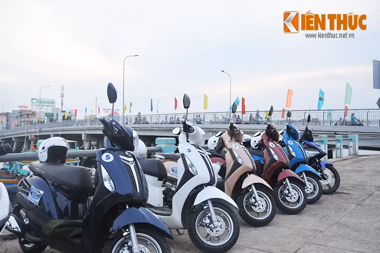 Mặc dù chỉ mới lăn bánh hơn 200km trong ngày đầu tiên, nhưng mẫu xe được coi chỉ dành cho "phái yếu" đã gây ấn tượng khá tốt với những thành viên trong đoàn.