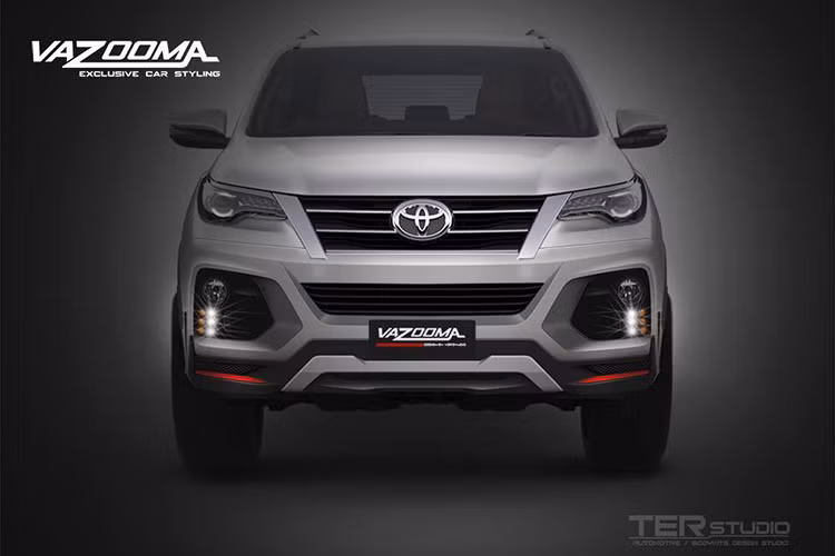 Cũng như nhiều bộ bodykit đình đám khác từng ra mắt trong thời gian qua, Vazooma-X cũng đã mang đến một ngoại hình mới, hầm hố và cá tính hơn cho Fortuner. Có thể nói, bộ body kit Vazooma-X khiến mẫu SUV cỡ trung ăn khách nhà Toyota thay đổi đáng kể trong thiết kế.