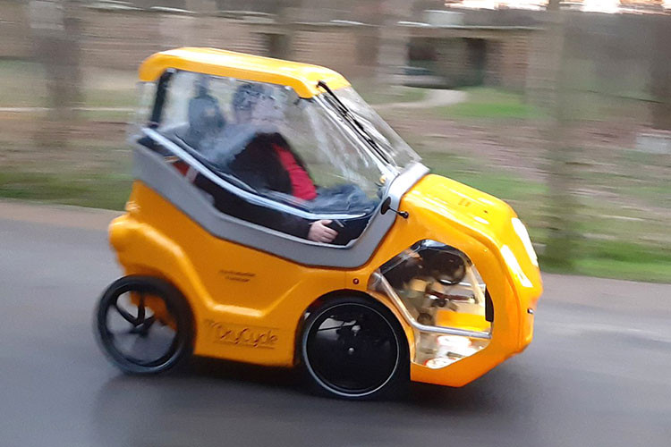 Giá xe đạp điện DryCycle 4 bánh này có giá 14.995 bảng ở Anh (tương đương 478 triệu đồng) một số tiền đủ để mua nhiều mẫu xe ôtô thực thụ khác.