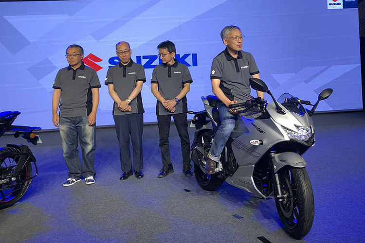 Theo thông số kỹ thuật thì Suzuki Gixxer SF250 ngang ngửa với đối thủ Honda CBR250RR. Sau khi ra mắt tại Ấn Độ, mẫu xe này sẽ tiếp tục được chào hàng tịa một số nước ở thị trường Đông Nam Á. Hiện vẫn chưa có thông tin về mẫu xe môtô thể thao cỡ nhỏ này xuất hiện tại Việt Nam.