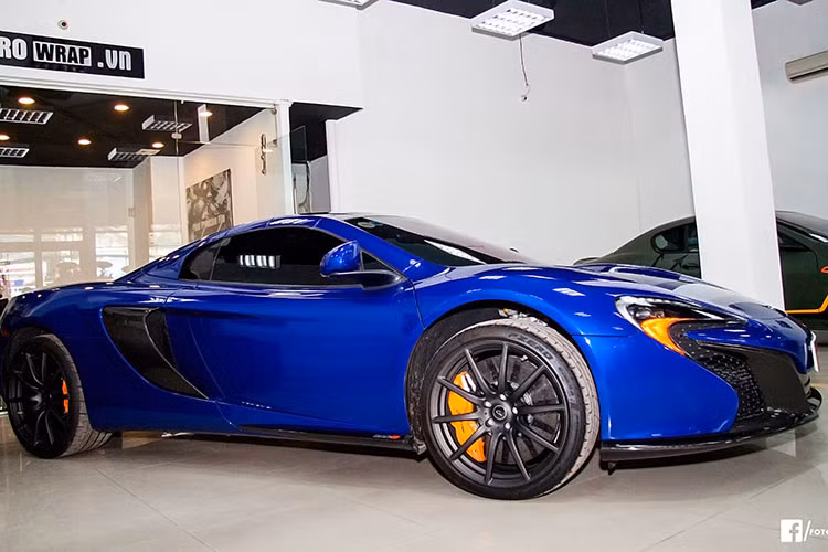 Siêu xe 650S Spider được hãng siêu xe McLaren trang bị cho động cơ V8, tăng áp kép, dung tích 3.8L, sản sinh công suất cực đại 650 mã lực tại 7.250 vòng/phút, mô-men xoắn cực đại 678 Nm tại 6.000 vòng/phút.