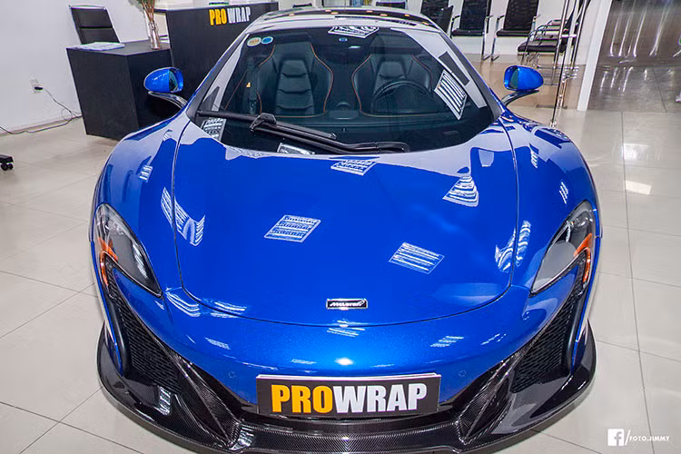 Trước đây, biển số của McLaren 650S Spider màu cam từng của Minh Nhựa mang biển số là 51F-979.79. Có vẻ số 7 và 9 dường như là hai con số yêu thích của đại gia 8x này. Chính vì vậy, việc siêu xe McLaren 650S Spider mang biển số trùng với siêu xe cũ không có gì là quá ngạc nhiên.