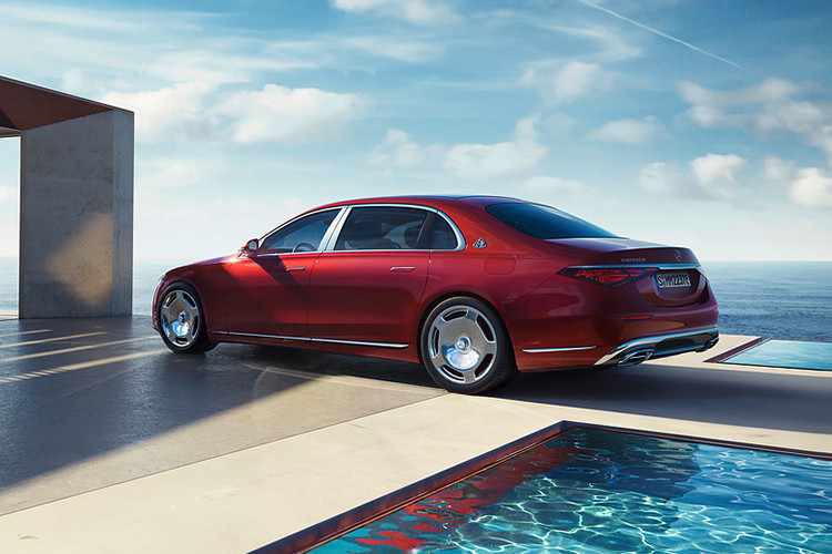 Tại Thái Lan, mức giá xe Mercedes-Maybach S580 e có mức bán ra từ 10,2 triệu baht (tương đương 7,59 tỷ đồng) cho phiên bản tiêu chuẩn, trong khi bản hai tông màu có giá 11,2 triệu baht (tương đương 8,3 tỷ đồng). 