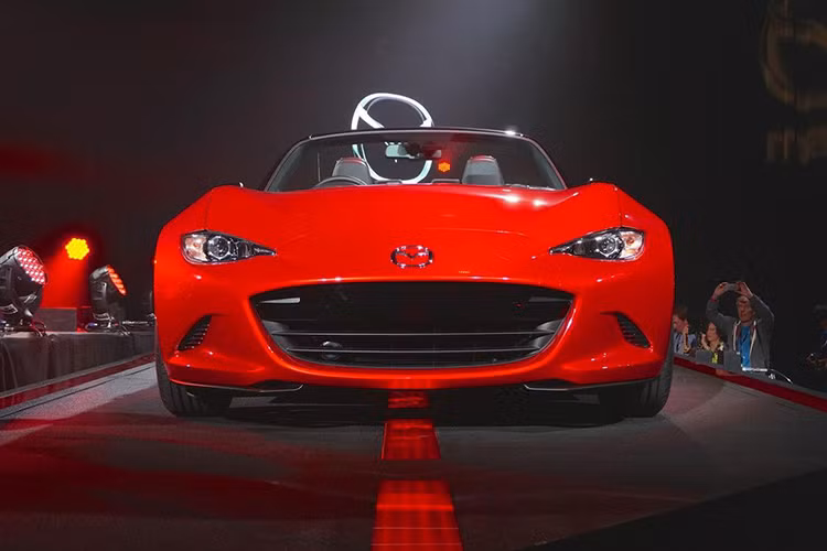 Đây là giải thưởng thường niên do các thành viên của Hiệp hội truyền thông ôtô phía Nam nước Mỹ (SAMA) bình chọn tại sự kiện đánh giá và trải nghiệm xe tại Miami.