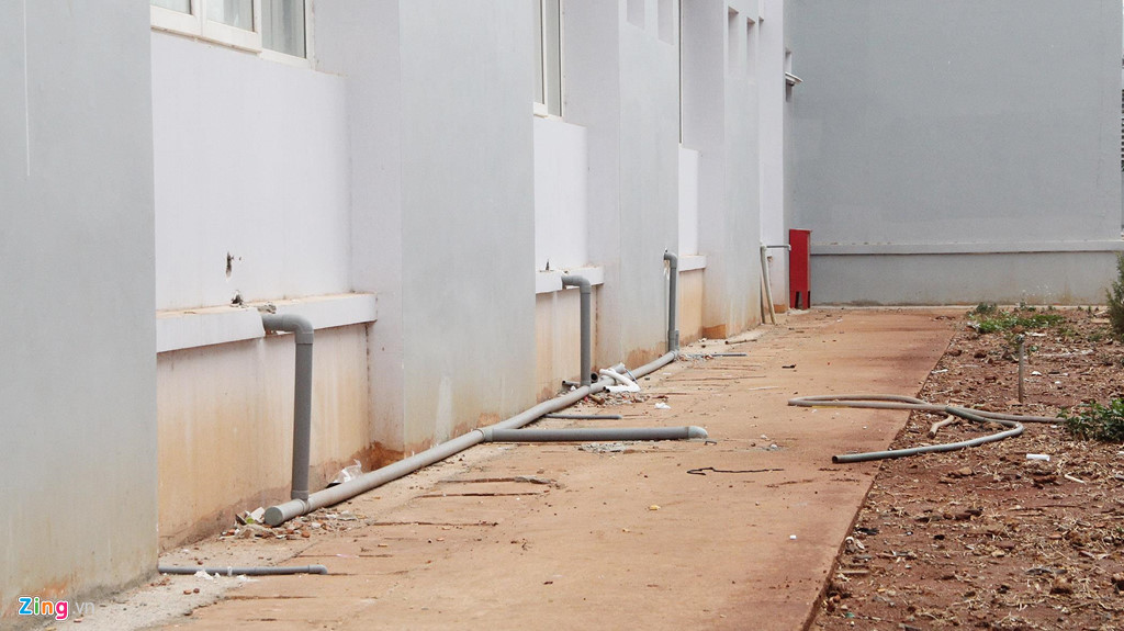 Bệnh viện nghìn tỷ mới sử dụng phải xin thêm 60 tỷ để sửa - Hình 5 Benh vien nghin ty moi su dung phai xin them 60 ty de sua-Hinh-5