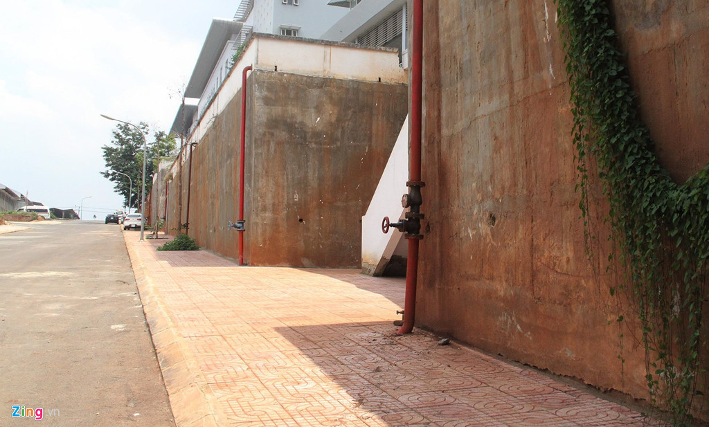 Bệnh viện nghìn tỷ mới sử dụng phải xin thêm 60 tỷ để sửa - Hình 10 Benh vien nghin ty moi su dung phai xin them 60 ty de sua-Hinh-10