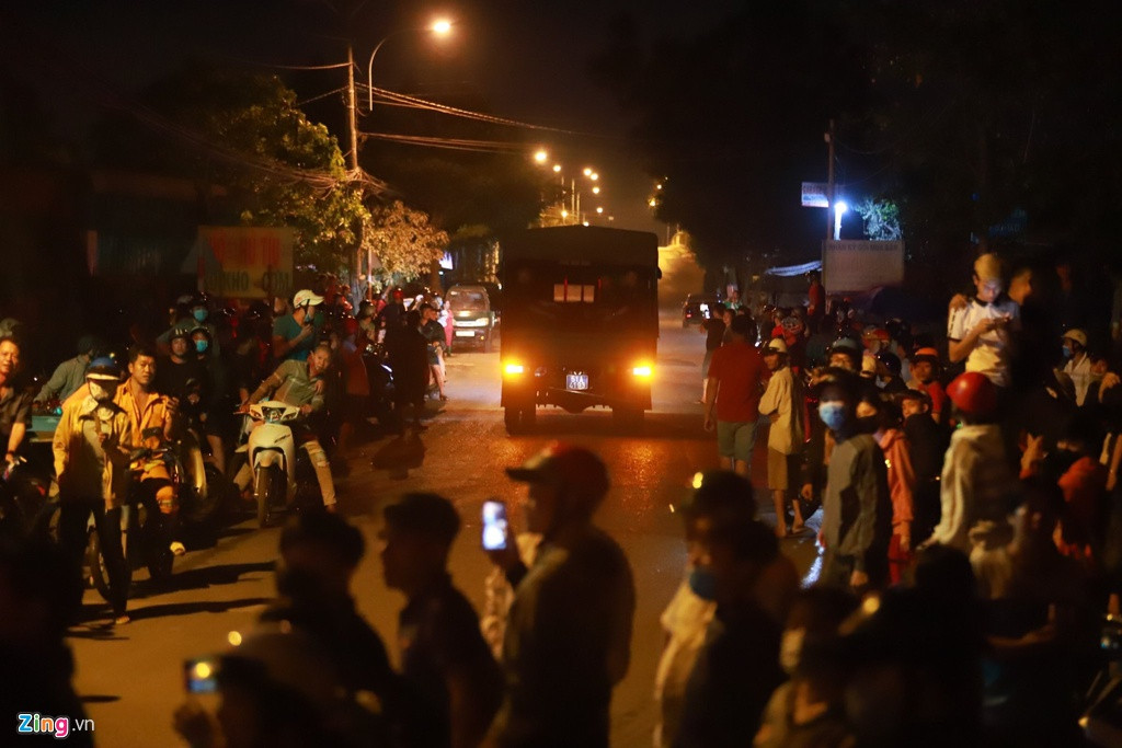 Sau hơn nửa tháng bỏ trốn, khuya 13/2, Lê Quốc Tuấn (còn gọi là Tuấn "Khỉ", nghi can xả súng ở sới bạc ở Củ Chi) đã bị lực lượng công an tiêu diệt khi lẩn trốn tại huyện Hóc Môn, TP.HCM.