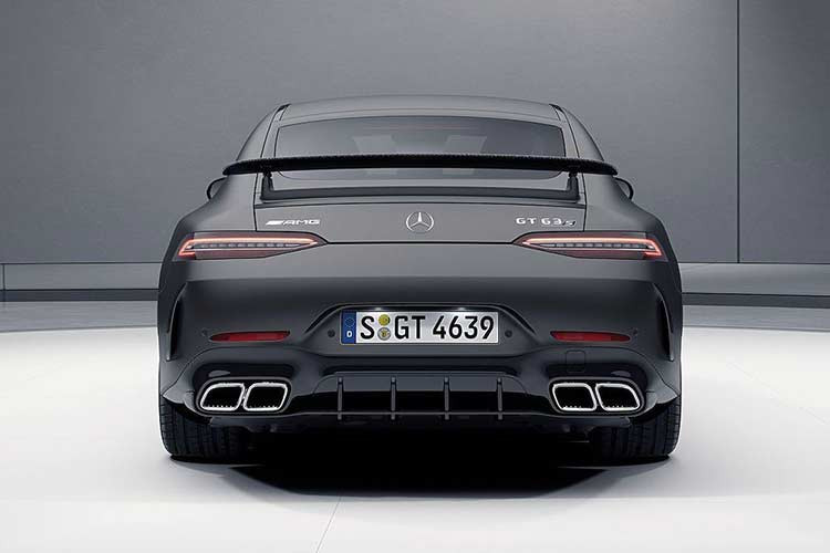 Hiện tại, những khách hàng đang sở hữu Mercedes-Benz AMG GT 43, 53 và 63 tại thị trường Đức đã có thể đặt mua gói trang bị khí động học này với giá 3.391 Euro (tương đương 89,9 triệu đồng).
