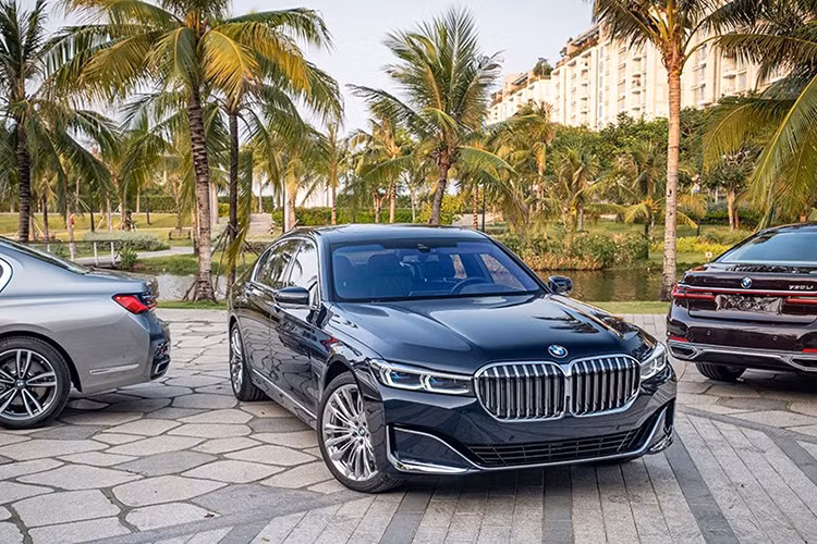 Loat oto sang chanh ton kho, 