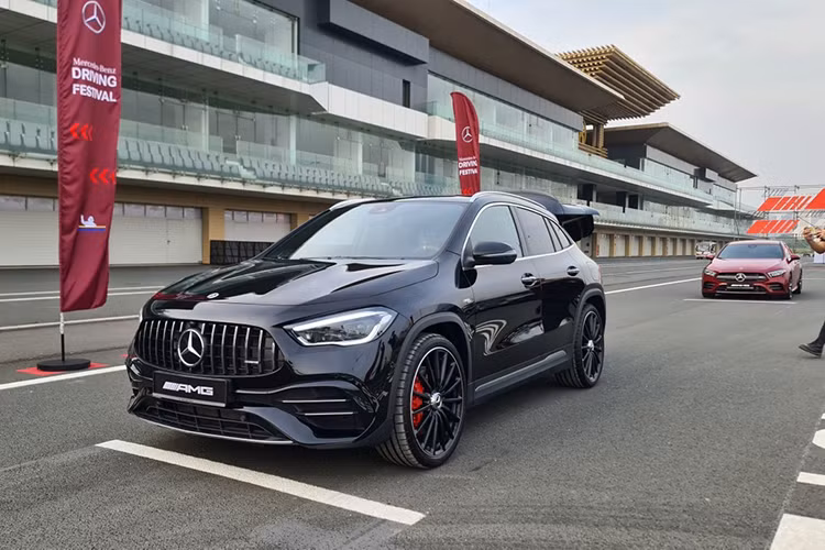 Loat oto sang chanh ton kho, 