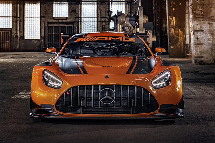 Bộ lọc không khí mới trên Mercedes-AMG GT3 2019 mới này cũng đã được các chuyên gia AMG nhà Mercedes-Benz sửa đổi để dễ sử dụng hơn.