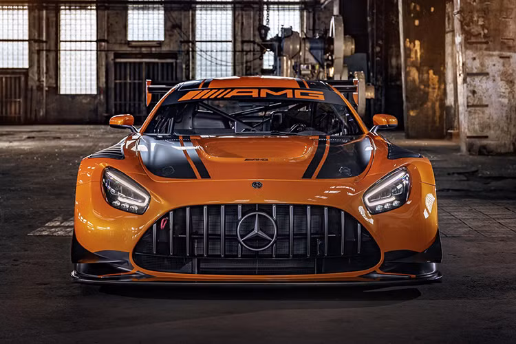 Bộ lọc không khí mới trên Mercedes-AMG GT3 2019 mới này cũng đã được các chuyên gia AMG nhà Mercedes-Benz sửa đổi để dễ sử dụng hơn.