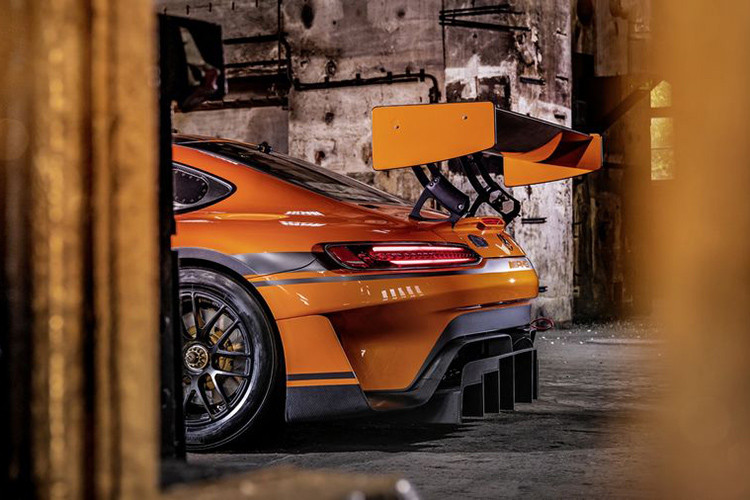 Cụ thể, các đội đua sẽ không còn phải ghi lại dữ liệu theo cách thử công nữa và họ sẽ biết được bộ phận nào của xe cần được thay thế.