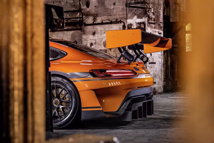 Cụ thể, các đội đua sẽ không còn phải ghi lại dữ liệu theo cách thử công nữa và họ sẽ biết được bộ phận nào của xe cần được thay thế.