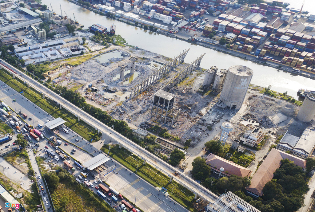 Trước khi chấm dứt hoạt động, Công ty CP Xi măng Hà Tiên 1 từng đề xuất được di dời trạm nghiền Thủ Đức về Khu công nghiệp Phú Hữu (quận 9). Tuy nhiên, đề xuất này không được các sở ngành chấp nhận vì lo ngại sẽ gây ô nhiễm cho các khu dân cư lân cận khu vực này.