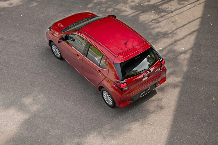 Như vậy, nếu muốn mua xe ôtô giá dưới 400 triệu đồng, khách hàng chỉ có thể lựa chọn được phiên bản MT. Dẫu vậy, Wigo E MT cũng được trang bị động cơ xăng 1,2 lít giống như bản CVT, cho công suất cực đại 87 mã lực và mô-men xoắn cực đại 108 Nm.