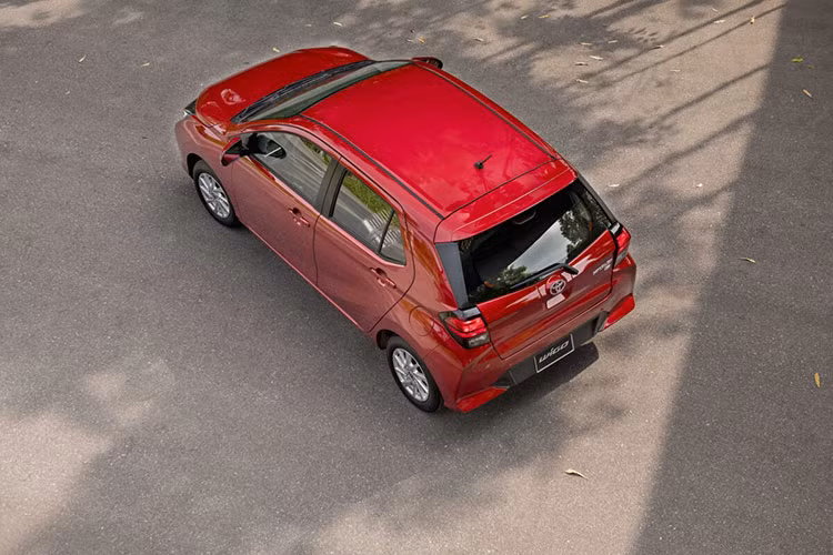 Như vậy, nếu muốn mua xe ôtô giá dưới 400 triệu đồng, khách hàng chỉ có thể lựa chọn được phiên bản MT. Dẫu vậy, Wigo E MT cũng được trang bị động cơ xăng 1,2 lít giống như bản CVT, cho công suất cực đại 87 mã lực và mô-men xoắn cực đại 108 Nm.