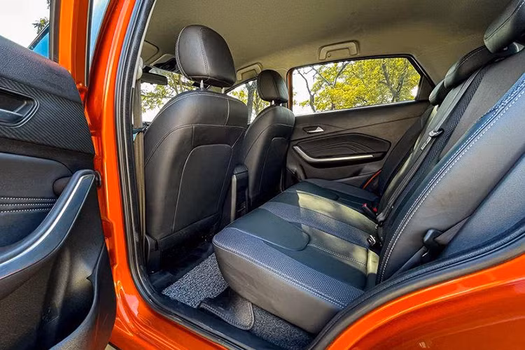 Tiggo 2 Pro sử dụng động cơ dung tích 1.5L hút khí tự nhiên do chính Chery phát triển cho công suất 114 mã lực và mô-men xoắn cực đại 143 Nm. Thông số trên có phần tương đồng với đối thủ Kia Sonet.