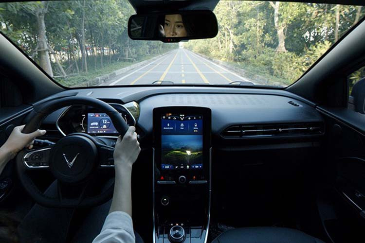 VinFast VF e34 2023 giam toi 70 trieu dong cho tuy chon co pin-Hinh-2