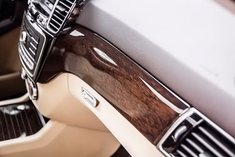 Đề cao sự an toàn lên hàng đầu, GLE sở hữu những tính năng an toàn như như ESP, PRE-SAFE, ABS/BAS, ATTENTION ASSIST, hệ thống hỗ trợ phòng ngừa va chạm Collision Prevention Assist Plus - CPA Plus,...