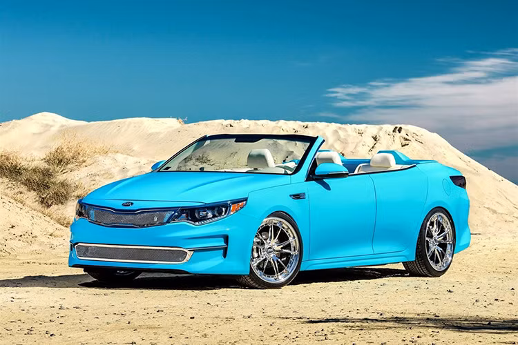 "Trái tim" của Kia A1A Optima là khối động cơ xăng 4 xi-lanh, dung tích 2.0 lít nguyên bản. Động cơ tạo ra công suất tối đa 245 mã lực và mô-men xoắn cực đại 352 Nm.