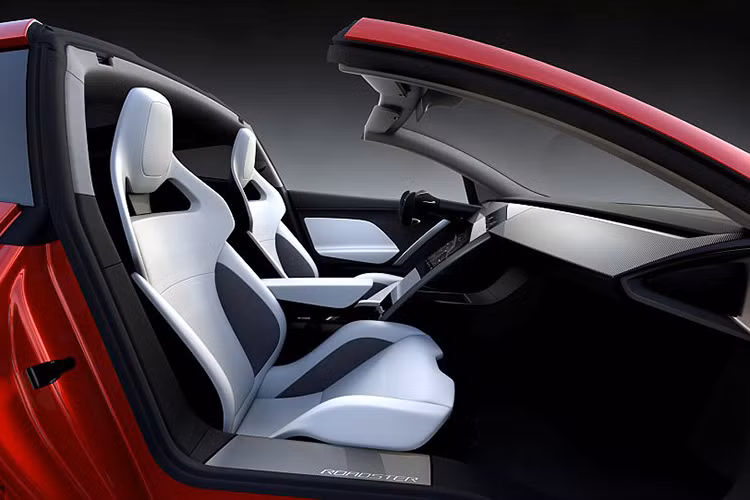 Về thiết kế tổng thể, mẫu Tesla Roadster thế hệ 2 gây ấn tượng ở những đường nét mượt mà đặc trưng của Tesla, nóc xe bằng kính có thể tháo rời. Mẫu xe dẫn động 4 bánh được thiết kế với 4 chỗ ngồi, bao gồm tài xế.