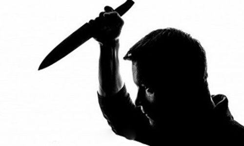 Ca Mau: 4 thanh nien dam nguoi di xe may, cuop dien thoai di dong