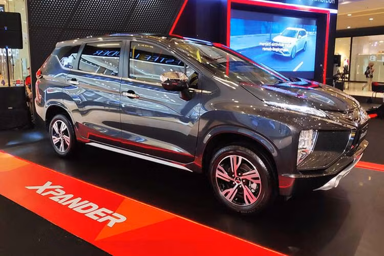 Thông thường, các hãng ôtô Nhật Bản sẽ tung ra phiên bản nâng cấp của xe sau khoảng 3 năm. Do đó, việc mẫu xe MPV Mitsubishi Xpander mới có mặt trên thị trường khoảng hơn 2 năm mà đã được bổ sung thêm phiên bản nâng cấp đã khiến không ít người cảm thấy ngạc nhiên.