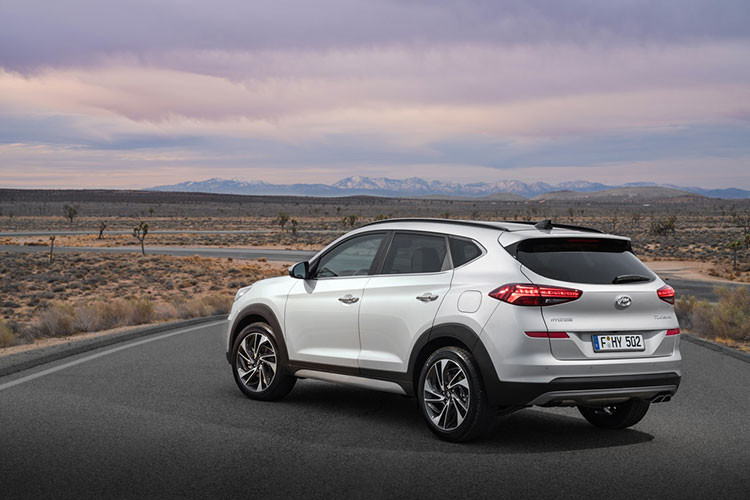 Dự kiến, Hyundai Tucson 2019 tại Đông Nam Á sẽ có thiết kế giống xe ở Mỹ và châu Âu chứ không giống như ở thị trường Trung Quốc. Lần đầu tiên ra mắt trong triển lãm ô tô New York 2018 diễn ra vào tháng 4 năm nay, Hyundai Tucson 2019 sở hữu một số nâng cấp về ngoại hình, tạo sự tương đồng với Kona và Santa Fe mới.