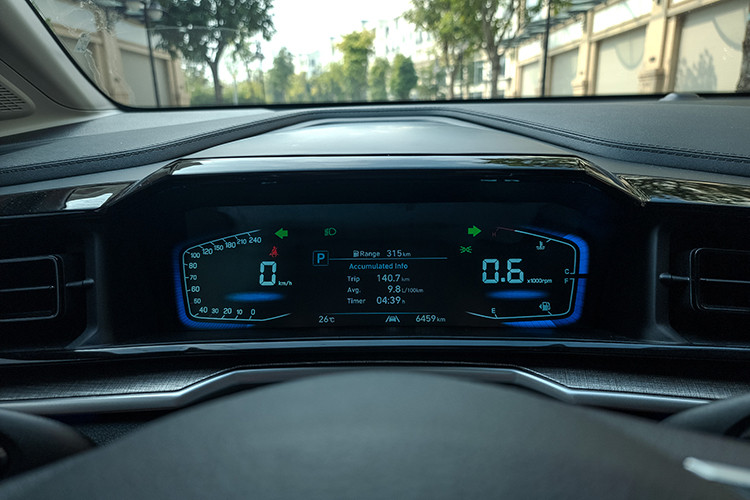 Hyundai Custin – MPV xung dang voi muc gia duoi 1 ty dong-Hinh-7