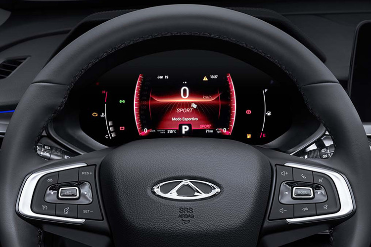 Những trang bị đáng chú ý khác có vô-lăng bọc da đa chức năng, ghế lái chỉnh điện 6 hướng, các chi tiết trang trí bằng kim loại, camera toàn cảnh 540 độ, hệ thống phanh EPB, Autohold và hệ thống nhắc nhở khi lái xe mệt mỏi.