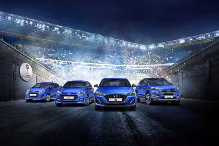Ngoài các trang bị tiêu chuẩn đầy đủ, phiên bản Go! SE của các mẫu xe ôtô Hyundai World Cup 2018 đều có logo thân xe và bọc vải nội thất thiết kế riêng, cùng nhiều lựa chọn màu sắc đa dạng, trong đó có xanh lam ánh kim - Champion Blue Metallic.