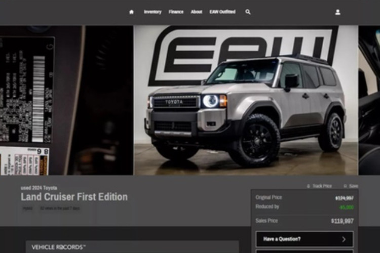 Việc mẫu xe này nhận được bão đơn đã khiến không ít đại lý đẩy giá bán lên rất cao. Chẳng hạn như showroom Exclusive Auto Wholesale (EAW) tại Mỹ đang rao bán 2 chiếc Toyota Land Cruiser 2024 mới. Trong đó, có một chiếc đã qua sử dụng có mức giá cao hơn tới 40.000 USD (khoảng 1 tỷ đồng) so với giá bán đề xuất.