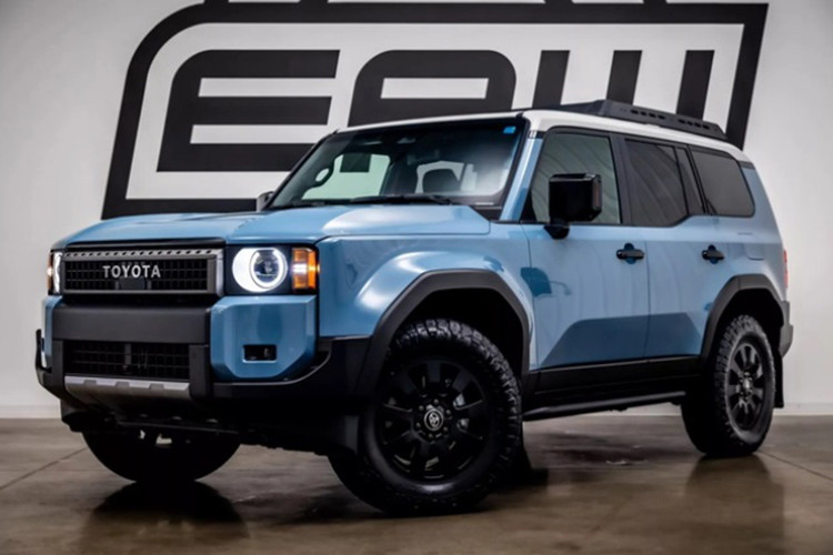 Từ đầu tháng 2 năm nay, một số đại lý Toyota tại Việt Nam cũng thông báo nhận đặt cọc mẫu Land Cruser Prado 2024. Nhân viên tư vấn cho biết xe có thể ra mắt thị trường vào tháng 7 tới đây, với mức giá dự kiến khoảng 3 tỷ đồng.