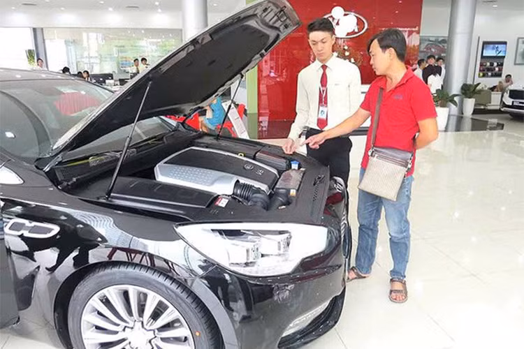 Lý giải về điều này, có thể thấy thị trường ôtô Việt trong tháng 2/2018 tiếp tục ảm đạm do lượng xe nhập khẩu bị đóng băng bởi các nghị định, chính sách... Tuy nhiên bên cạnh đó cũng không thể phủ định rằng một số mẫu xe "ế" là do mức giá cao, lỗi mốt khiến cho người dùng quay lưng.